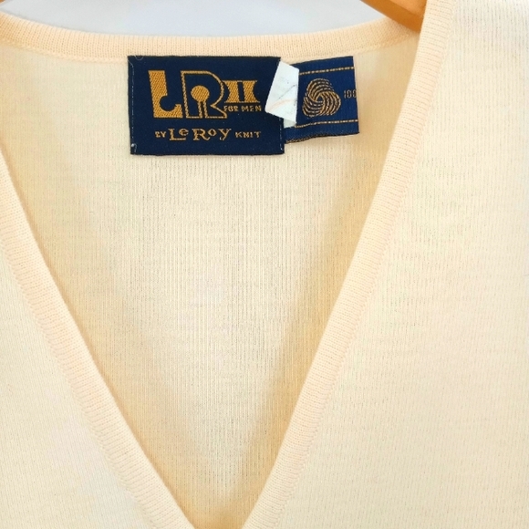 100% Wool Sweater Vest - Picture 2 of 4